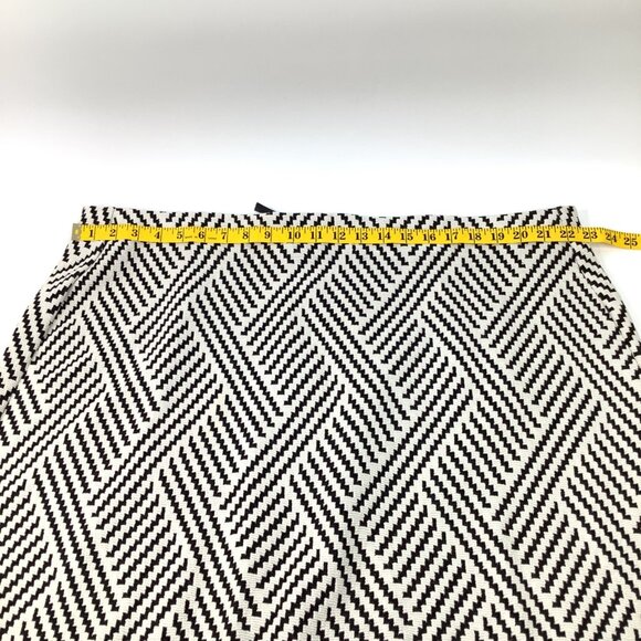 Black & White Textured Chevron Pencil Skirt Size 24 Full Rear Zip Office Casual - Picture 5 of 10